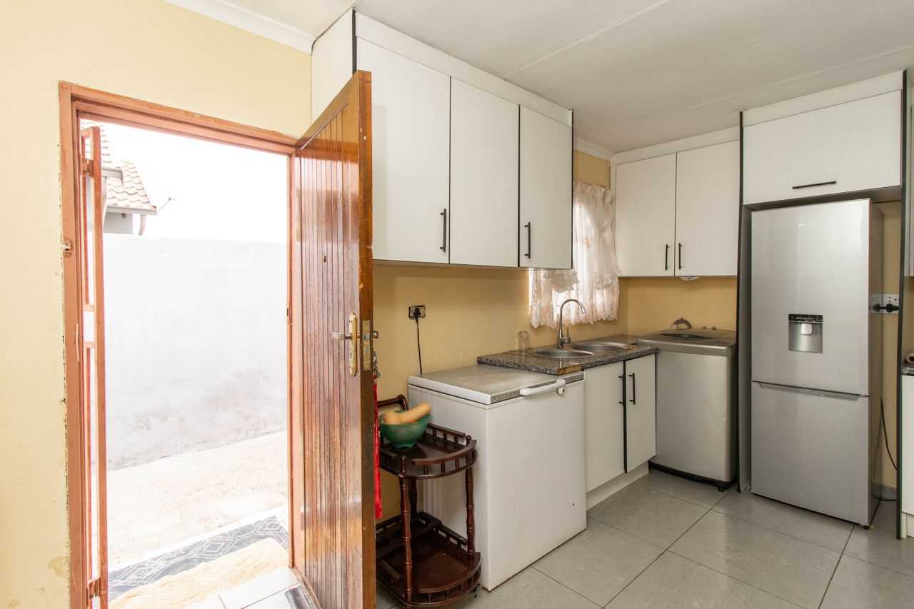 بيت في Soweto, Gauteng 11851199