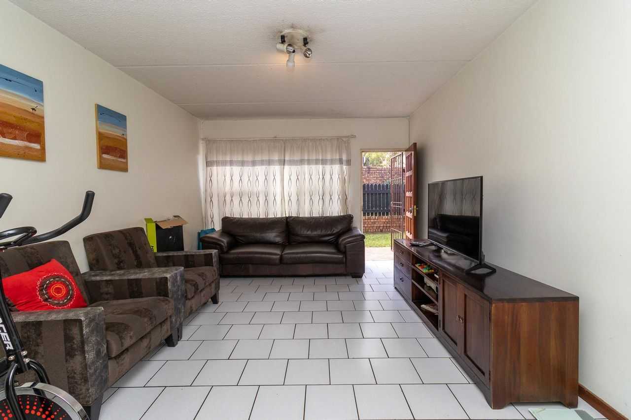 Condomínio no Midrand, Gauteng 11851205