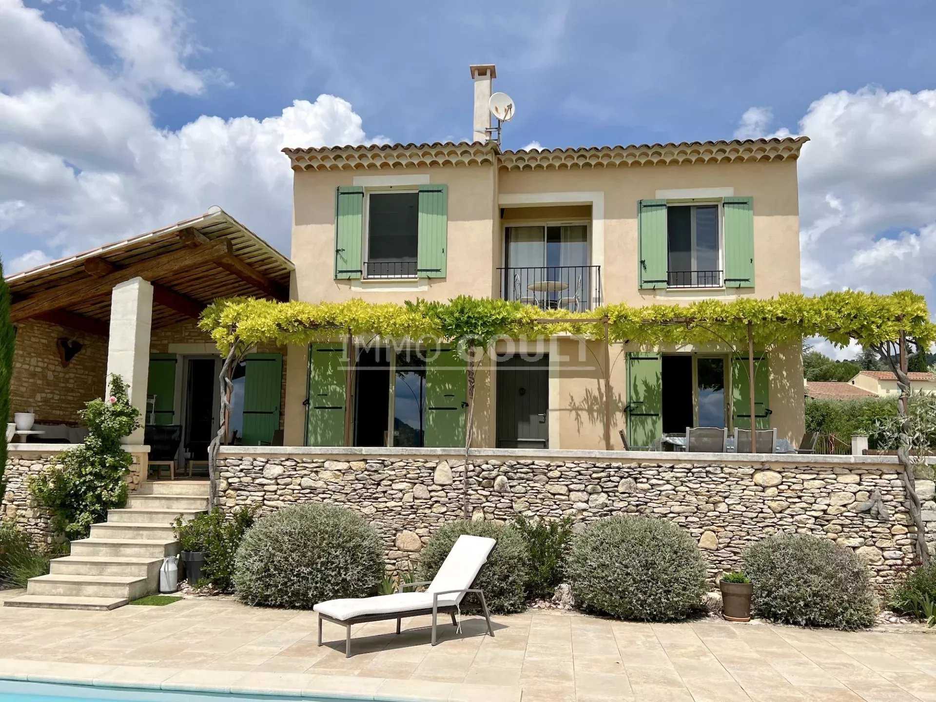 Hus i Saint-Saturnin-les-Apt, Provence-Alpes-Cote d'Azur 11851836