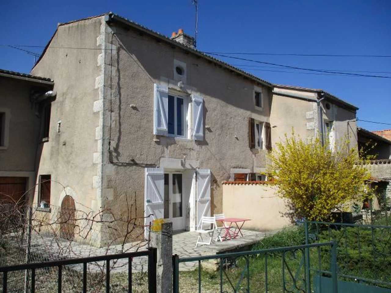 Hus i Neuville-de-Poitou, Nouvelle-Aquitaine 11851846