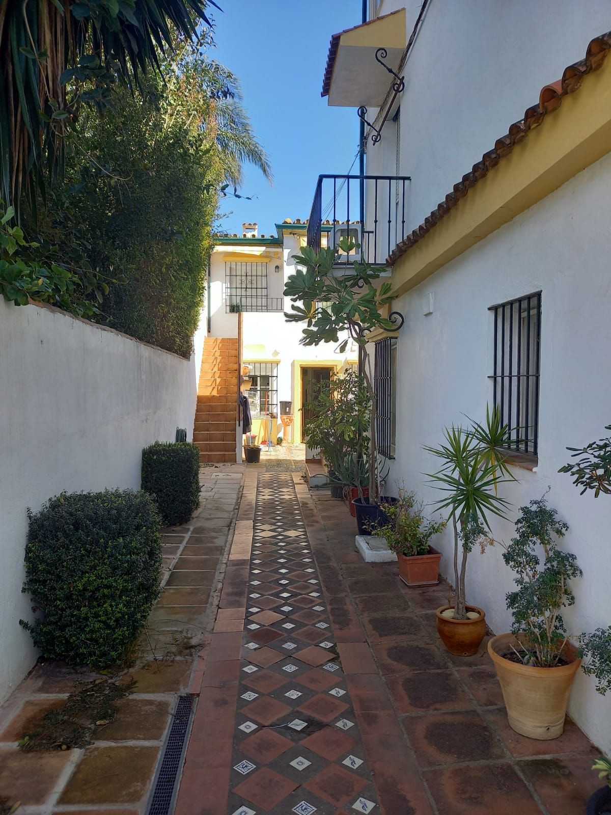 Kondominium di Marbella, Andalusia 11851895