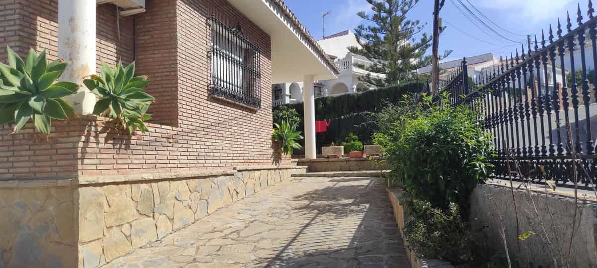 House in Alhaurin de la Torre, Andalusia 11853060