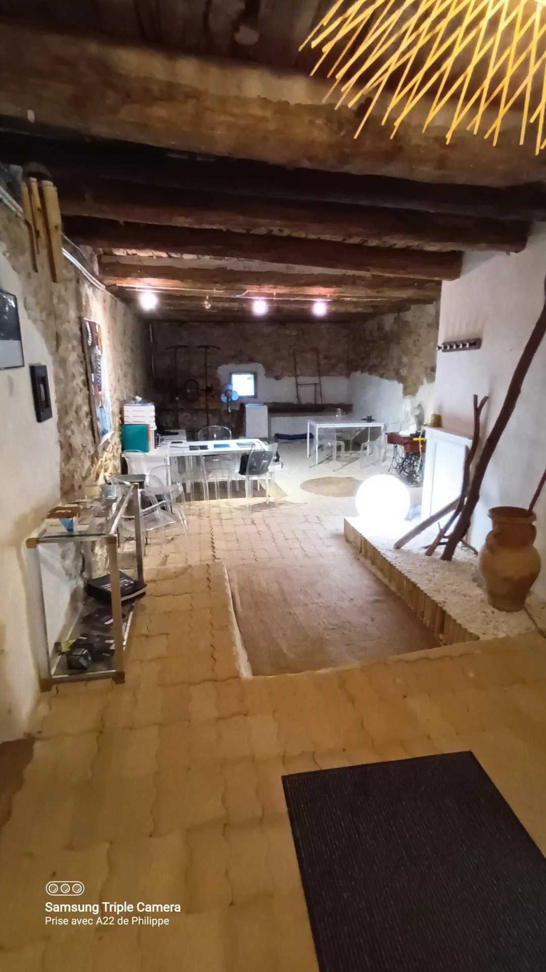Hus i Gabian, Hérault 11854017