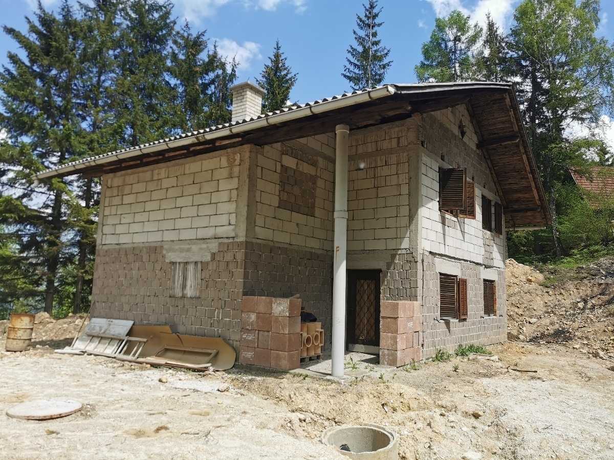 Hus i , Občina Hrastnik 11854585