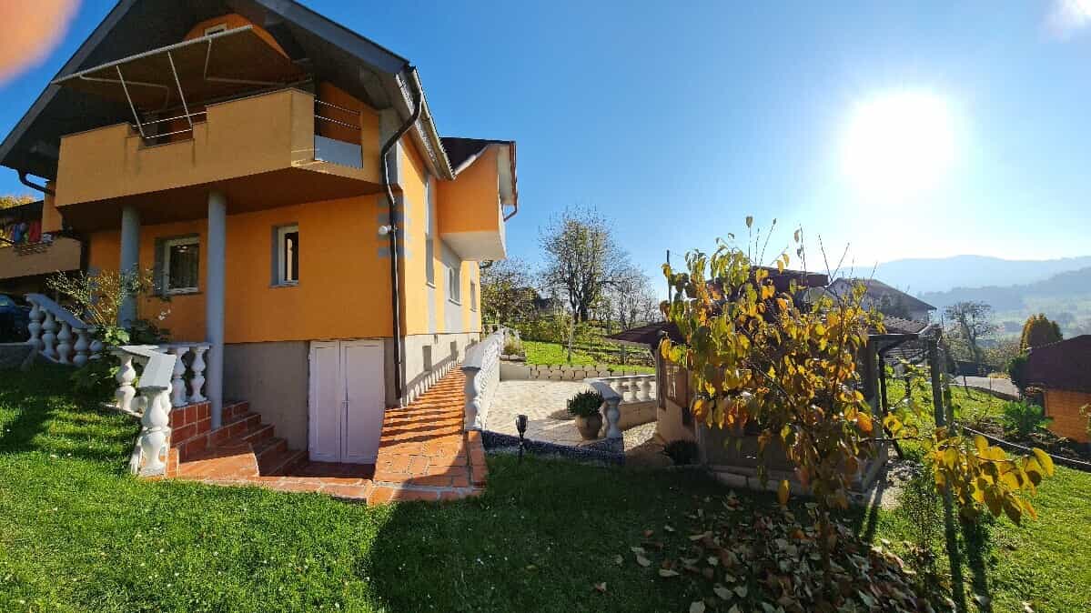 Huis in Šmartno, Šmartno ob Paki 11854797