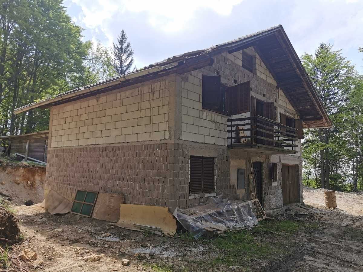 Huis in Dol op Hrastniku, Hrastnik 11854893