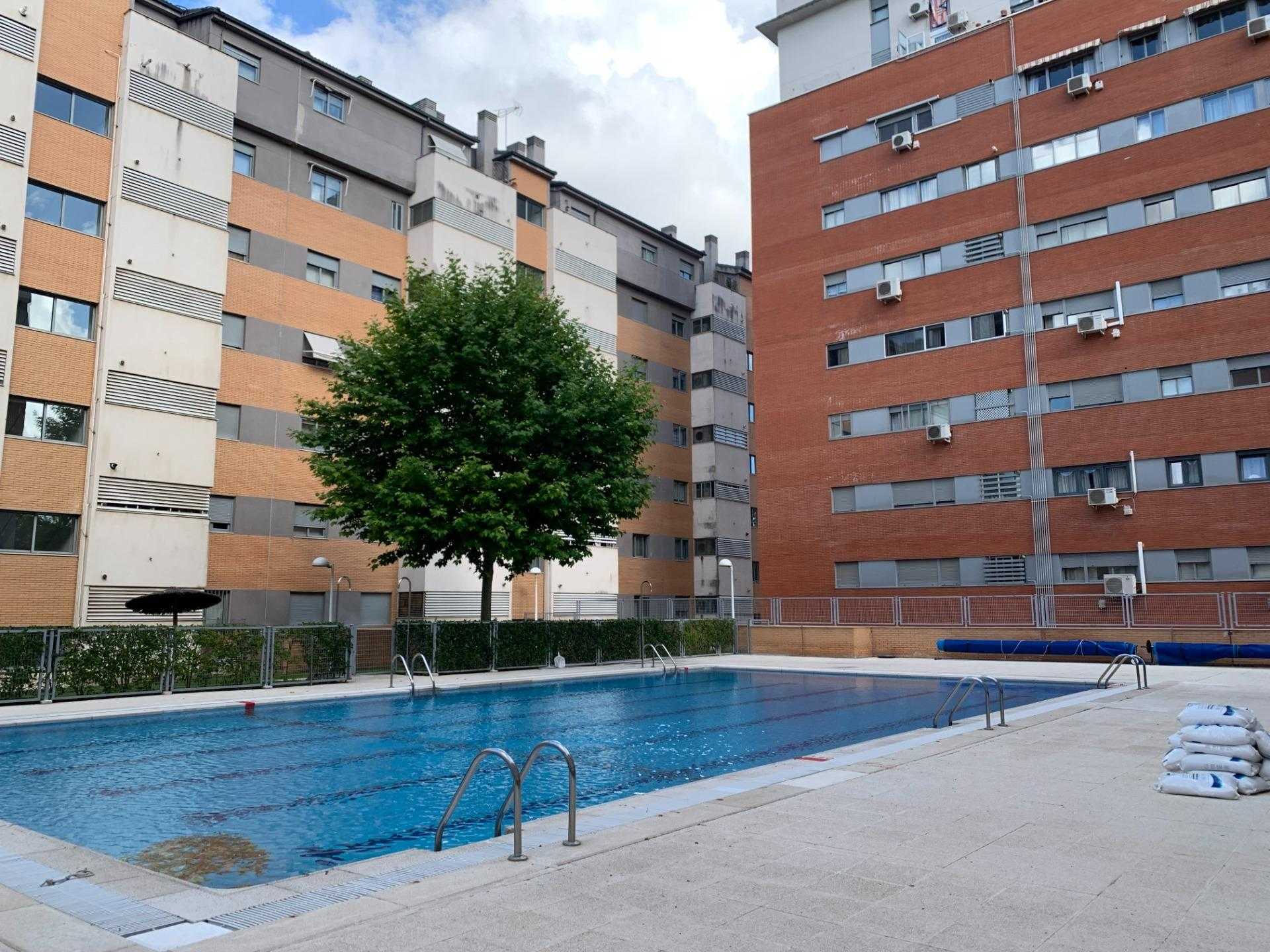 Condominium in Alcorcon, Madrid 11854917