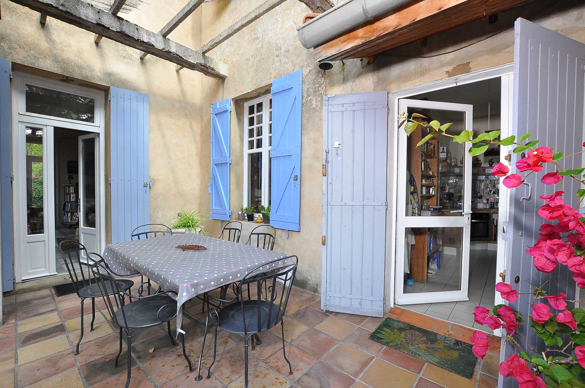 House in Avignon, Provence-Alpes-Cote d'Azur 11855385