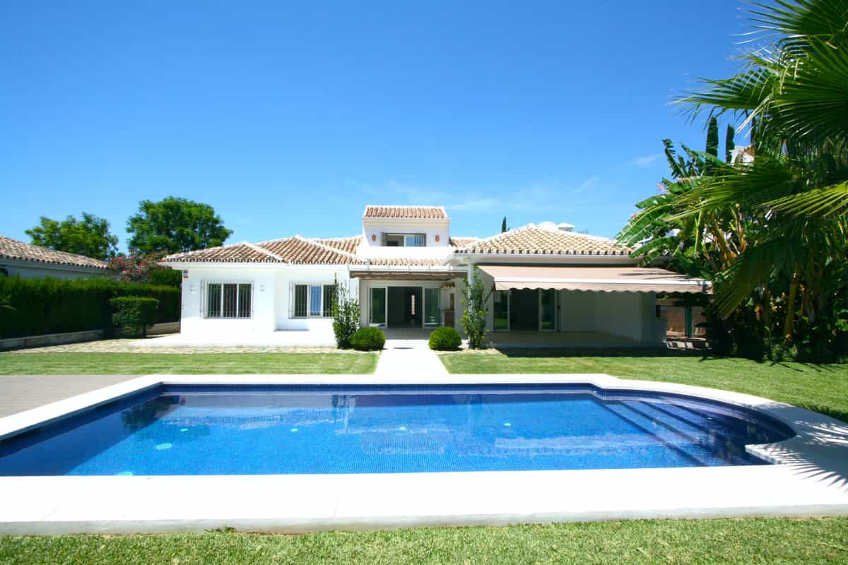 House in Fuengirola, Andalusia 11856174