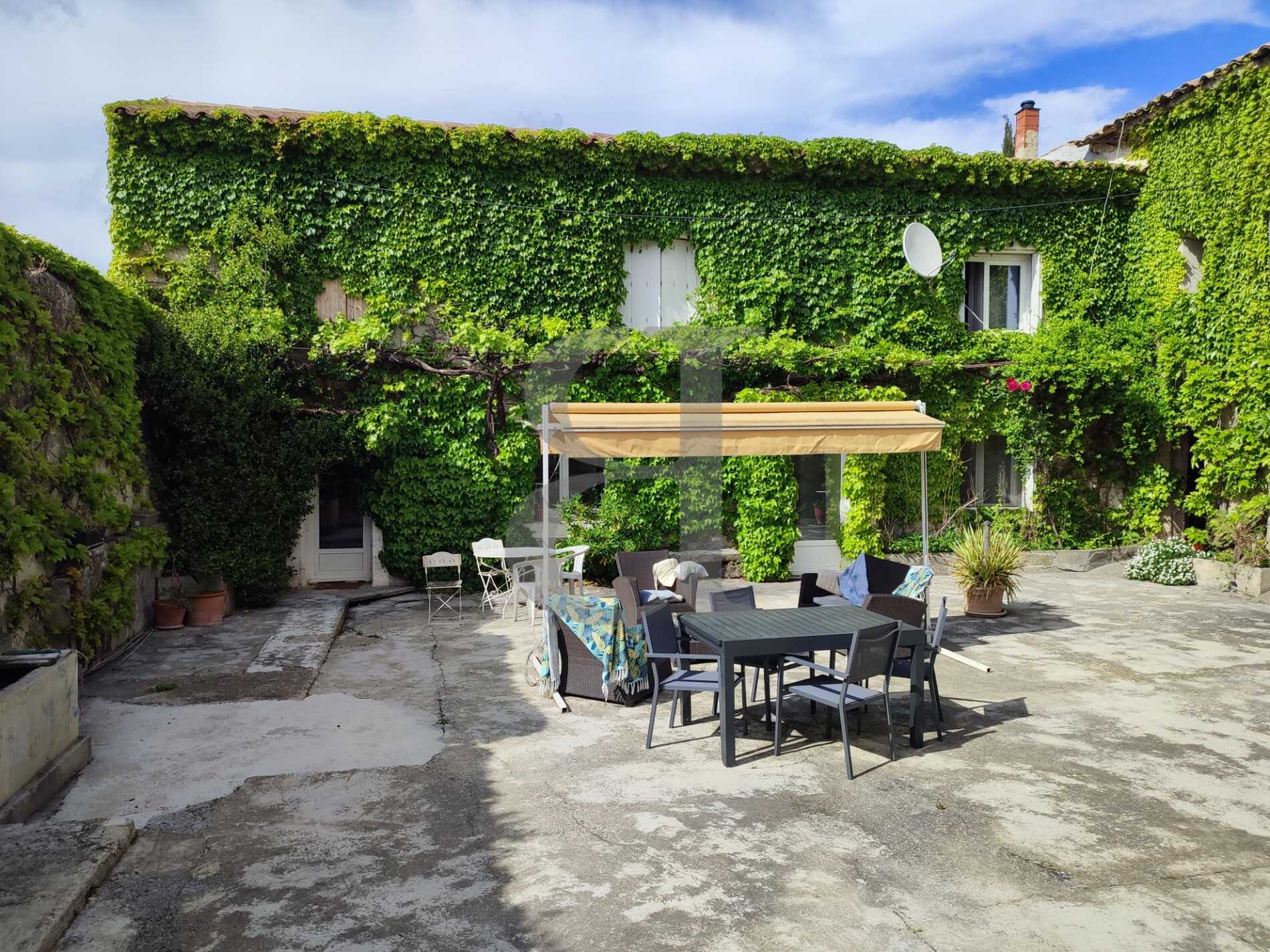 Hus i Visan, Provence-Alpes-Cote d'Azur 11856210