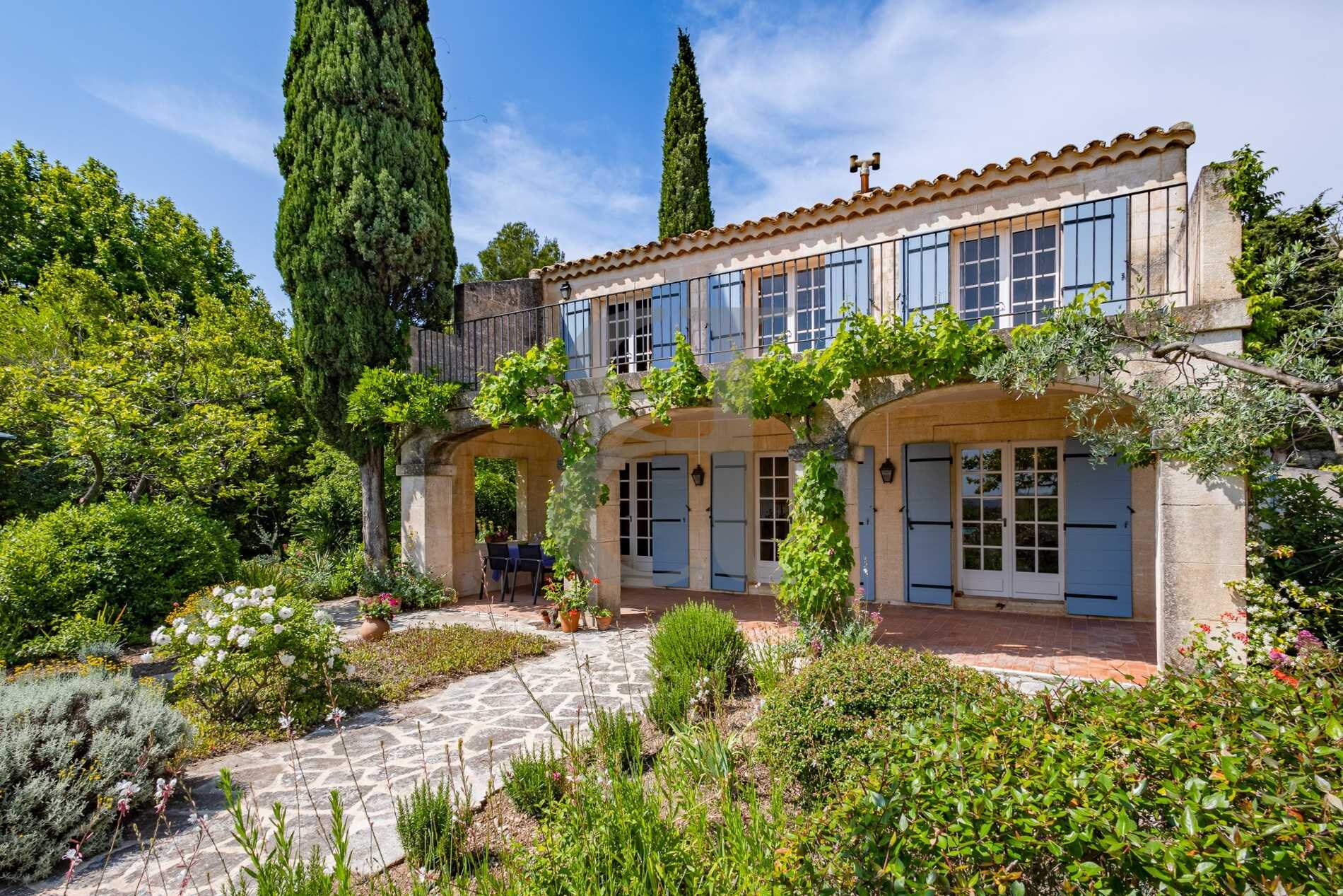 House in Maussane-les-Alpilles, Provence-Alpes-Cote d'Azur 11856220