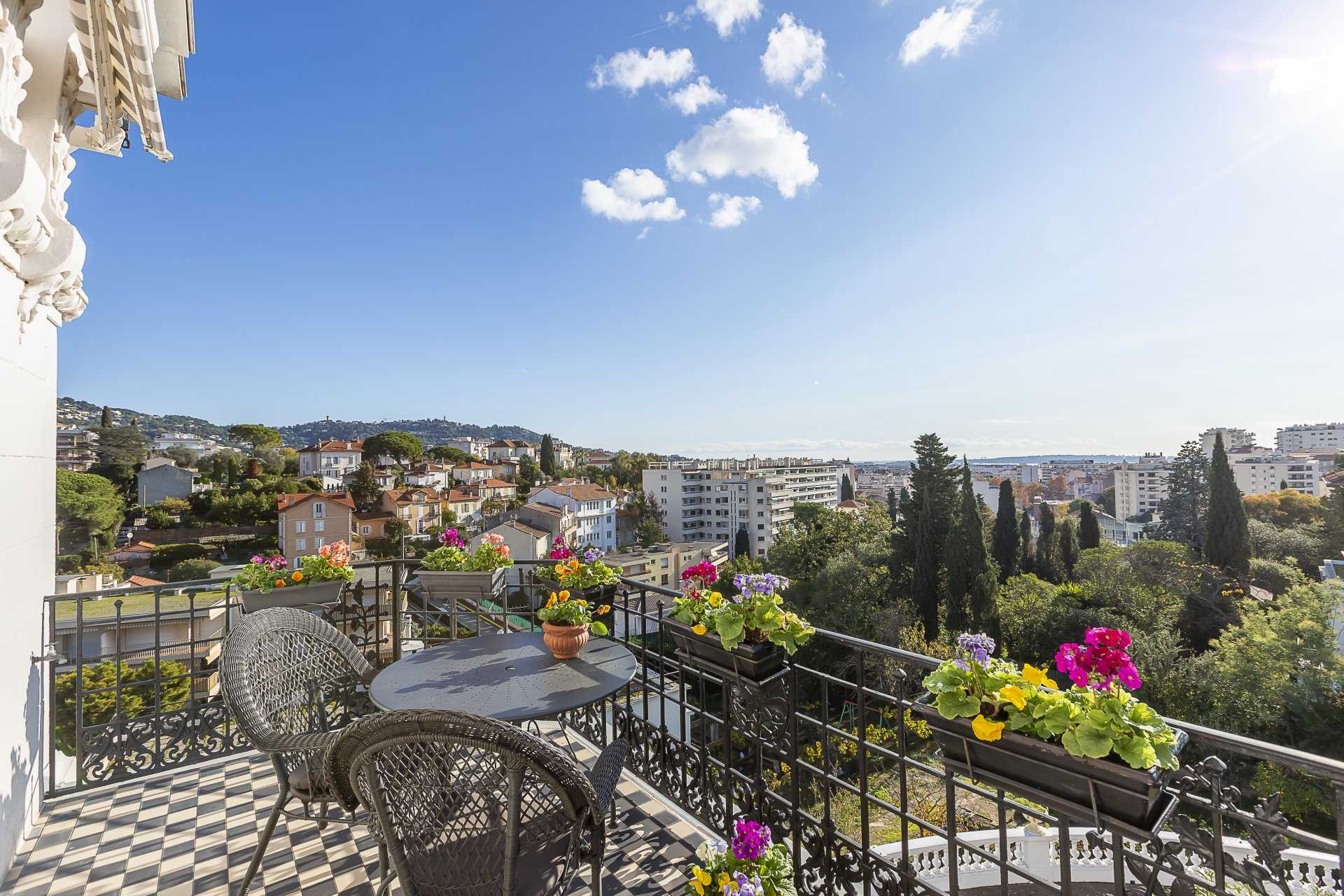 Condominium in Cannes, Provence-Alpes-Cote d'Azur 11856230