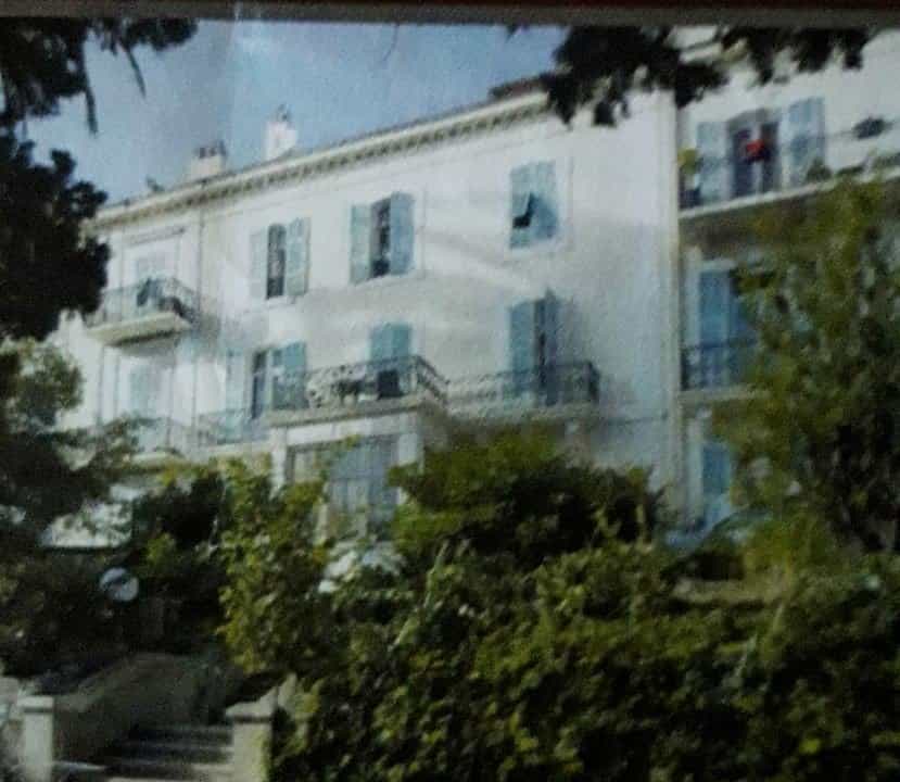 Condominium in Cannes, Provence-Alpes-Côte d'Azur 11856236