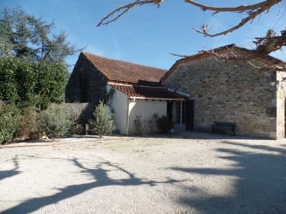 Будинок в Fumel, Nouvelle-Aquitaine 11856260