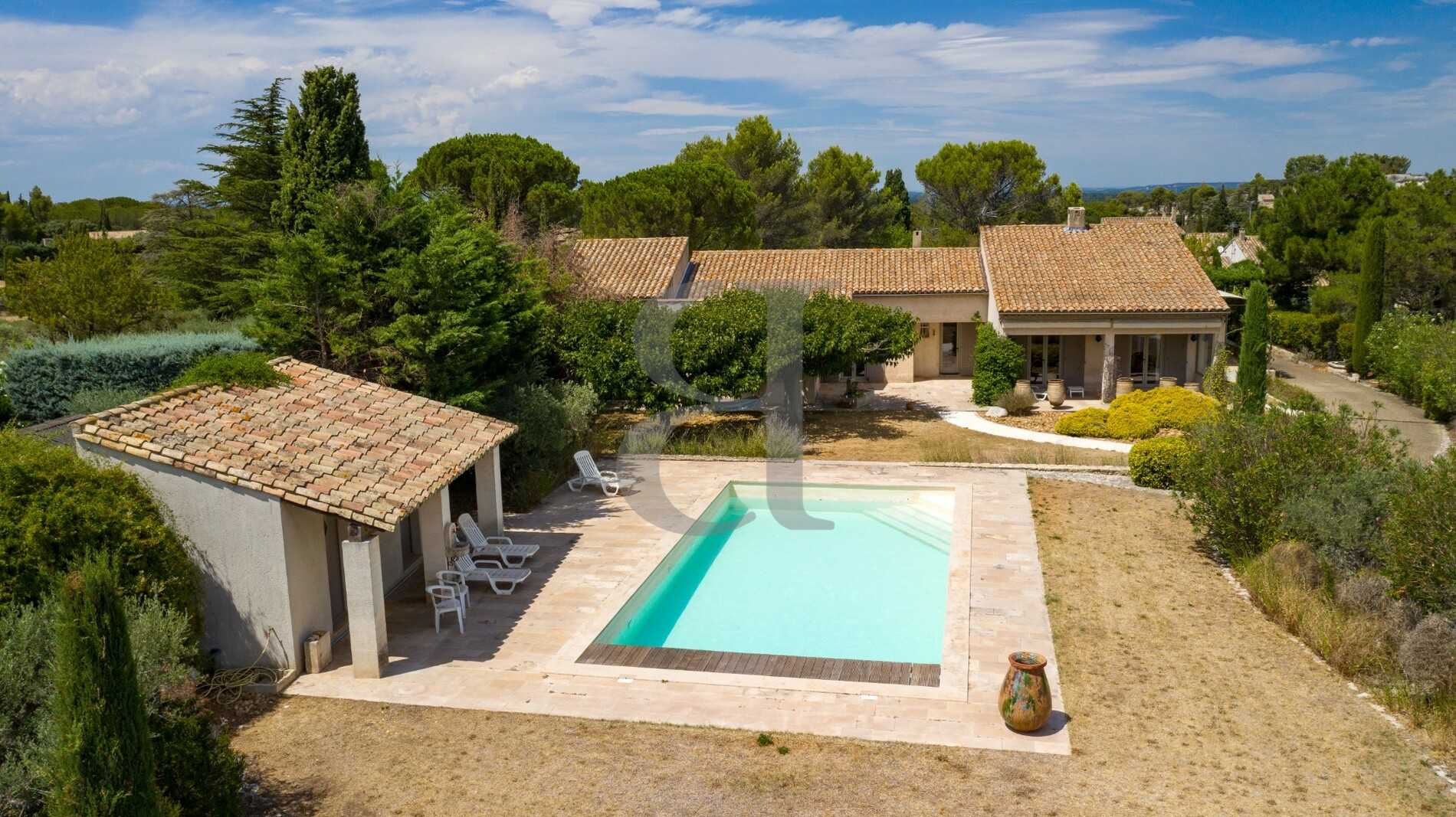 Huis in Eygalières, Provence-Alpes-Côte d'Azur 11856283