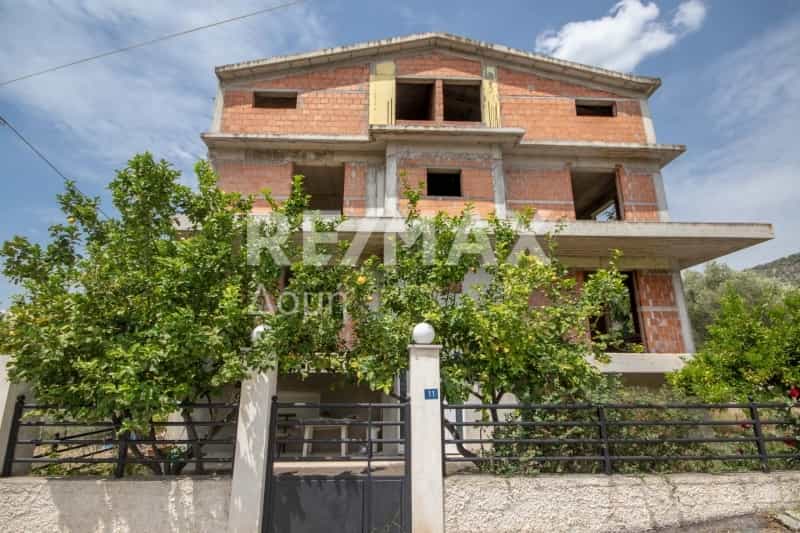 Condominium in Dimini, Thessalia 11857119