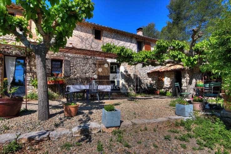 Talo sisään Kettu, Provence-Alpes-Cote d'Azur 11857134