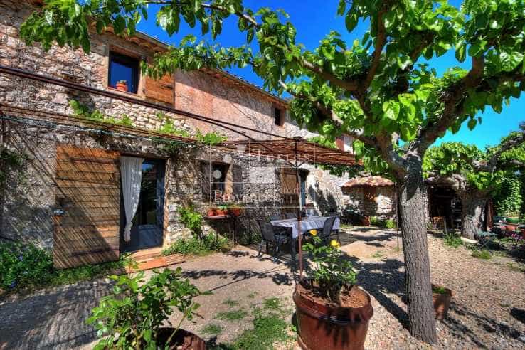 House in Fox-Amphoux, Provence-Alpes-Côte d'Azur 11857134
