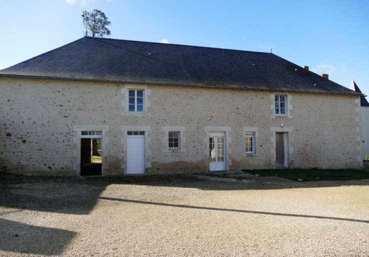 मकान में Montmorillon, Nouvelle-Aquitaine 11857144