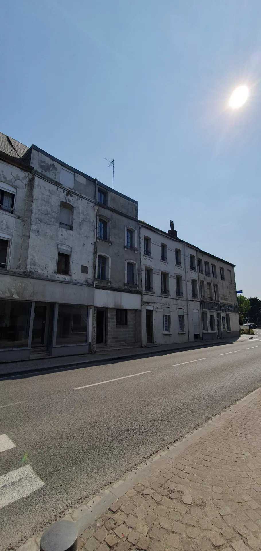 Condominium in Landrecies, Hauts-de-France 11857329