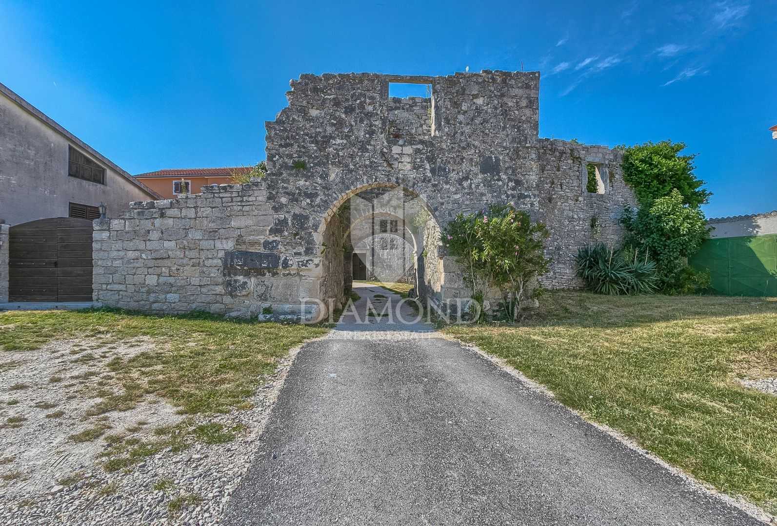 بيت في Marčana, Istria County 11857631