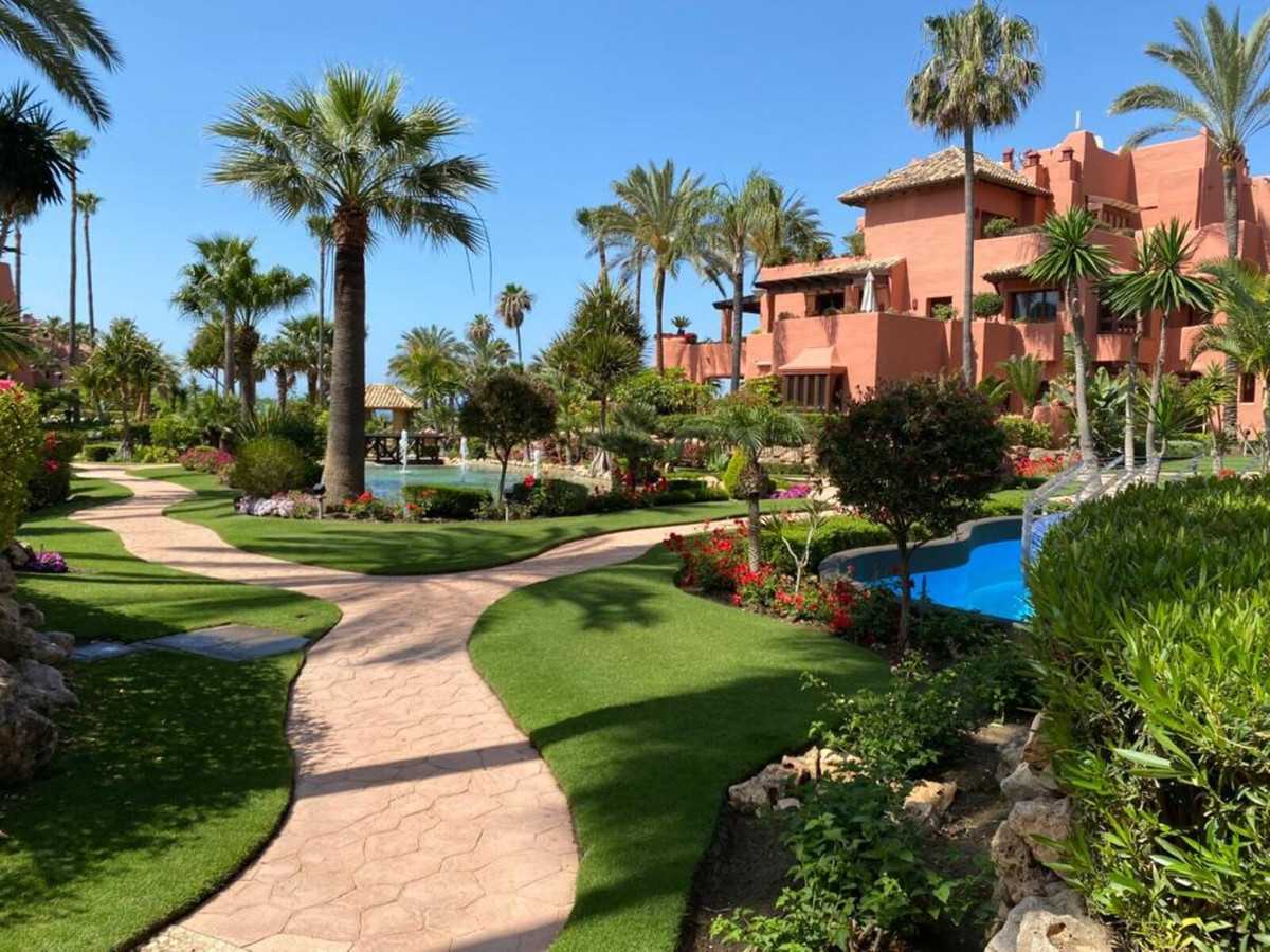 Condominium in Marbella, Andalusia 11858273