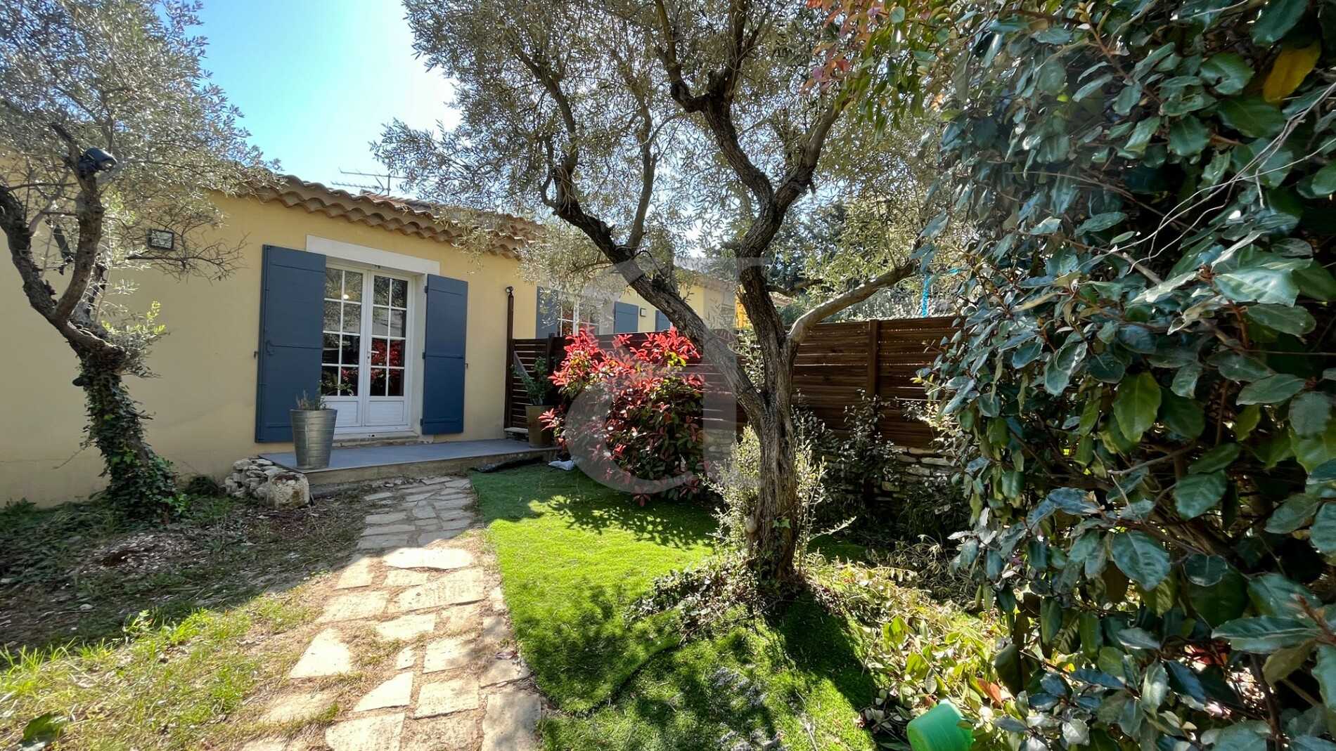 Casa nel Saint-Remy-de-Provence, Provenza-Alpi-Costa Azzurra 11858982
