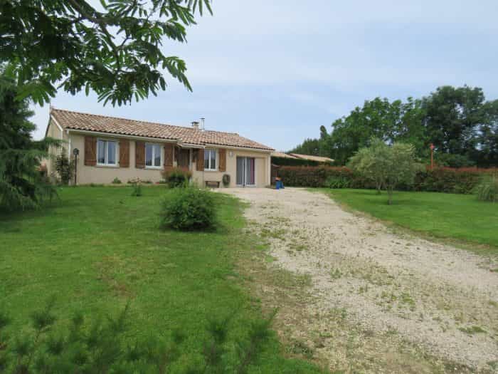 House in La Celle-sous-Gouzon, Nouvelle-Aquitaine 11859104