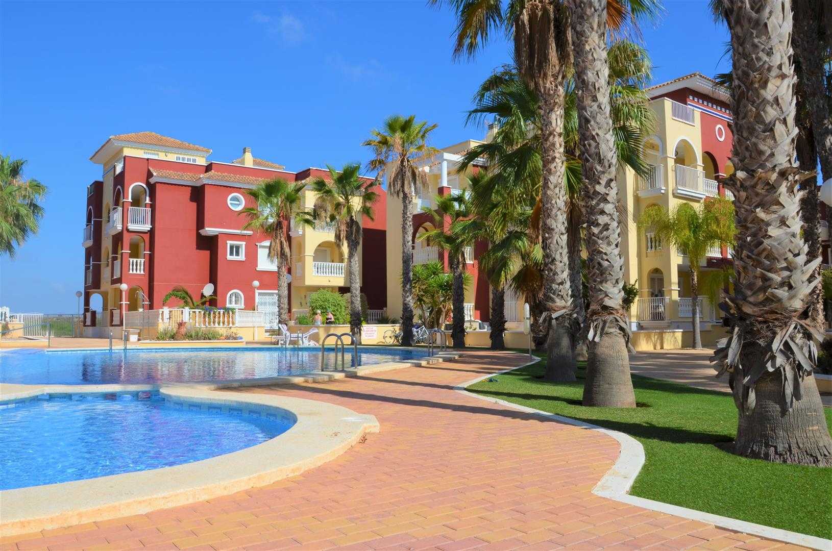 Condominium in Los Alcázares, Region of Murcia 11860040