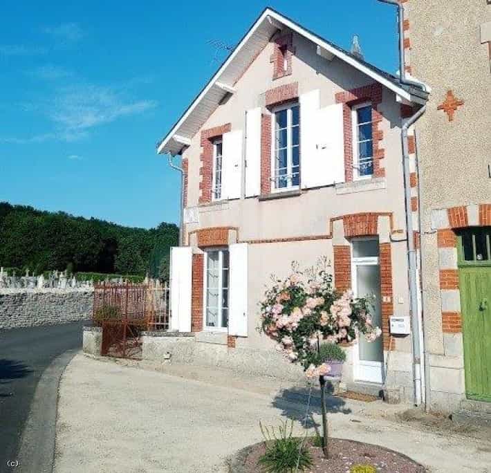 Hus i Civray, Nouvelle-Aquitaine 11862583