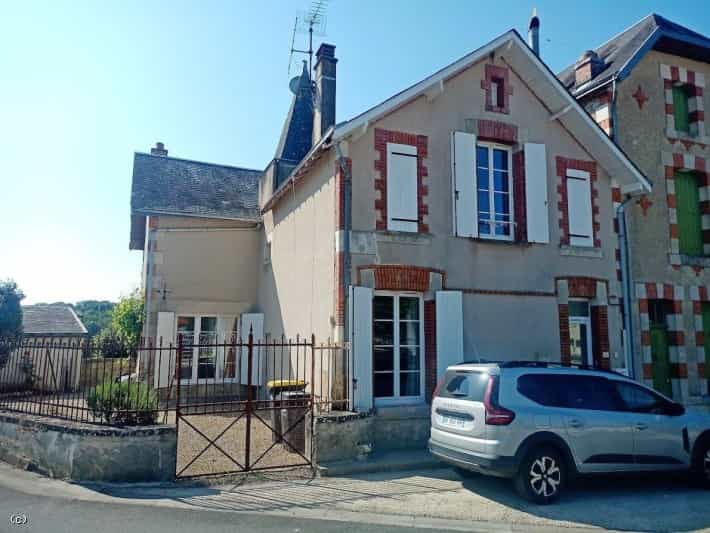Будинок в Civray, Nouvelle-Aquitaine 11862583