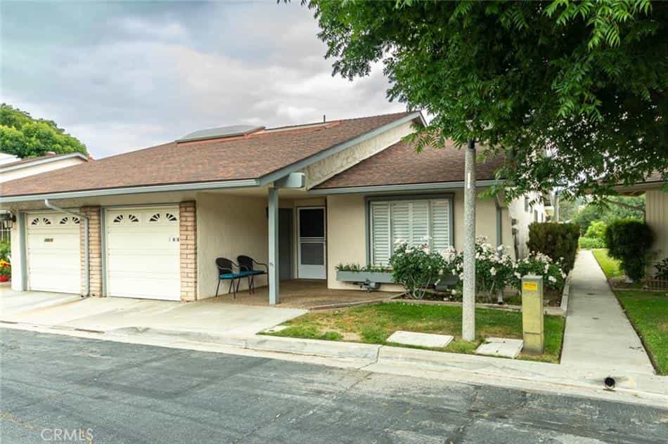 Condominium in Santa Clarita, California 11863162
