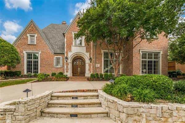 House in Plano, Texas 11863218