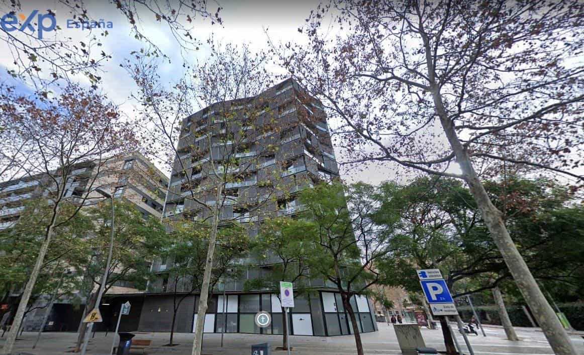 Condominium dans Barcelone, Catalogne 11863823