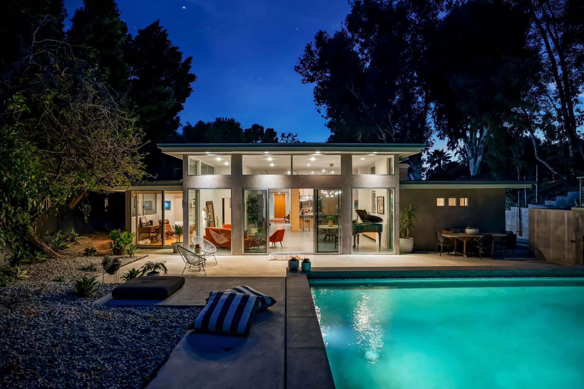 House in Sylvia Park, California 11863836