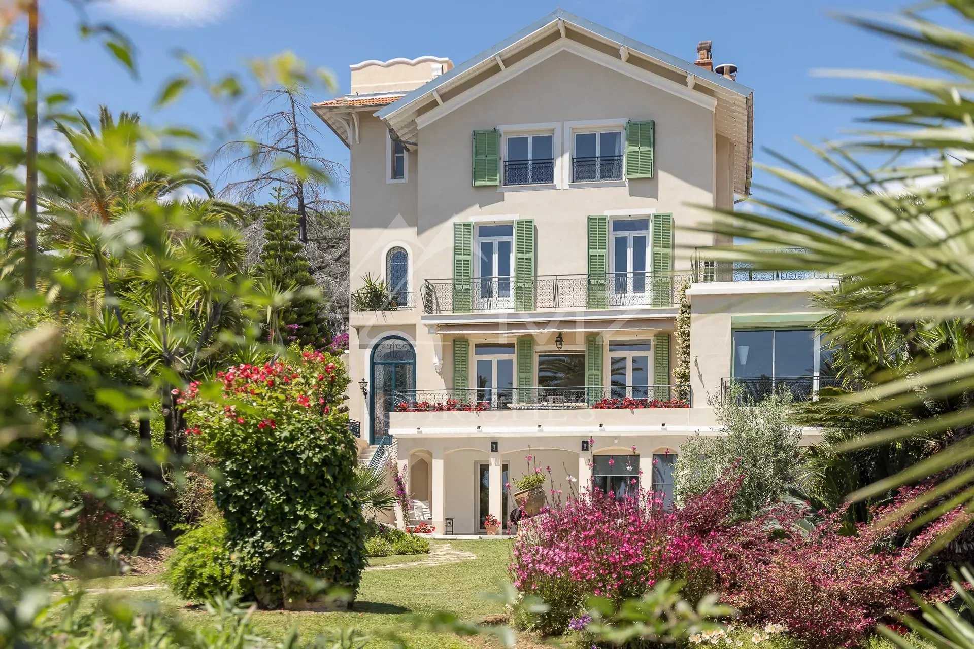 Hus i Sainte-Helene, Provence-Alpes-Cote d'Azur 11864132