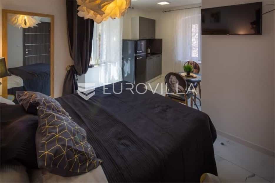公寓 在 Makarska, Splitsko-Dalmatinska Zupanija 11865685