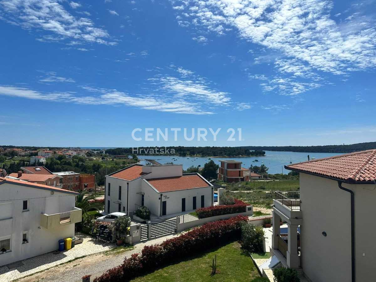 Residential in Medulin, Istria County 11865719