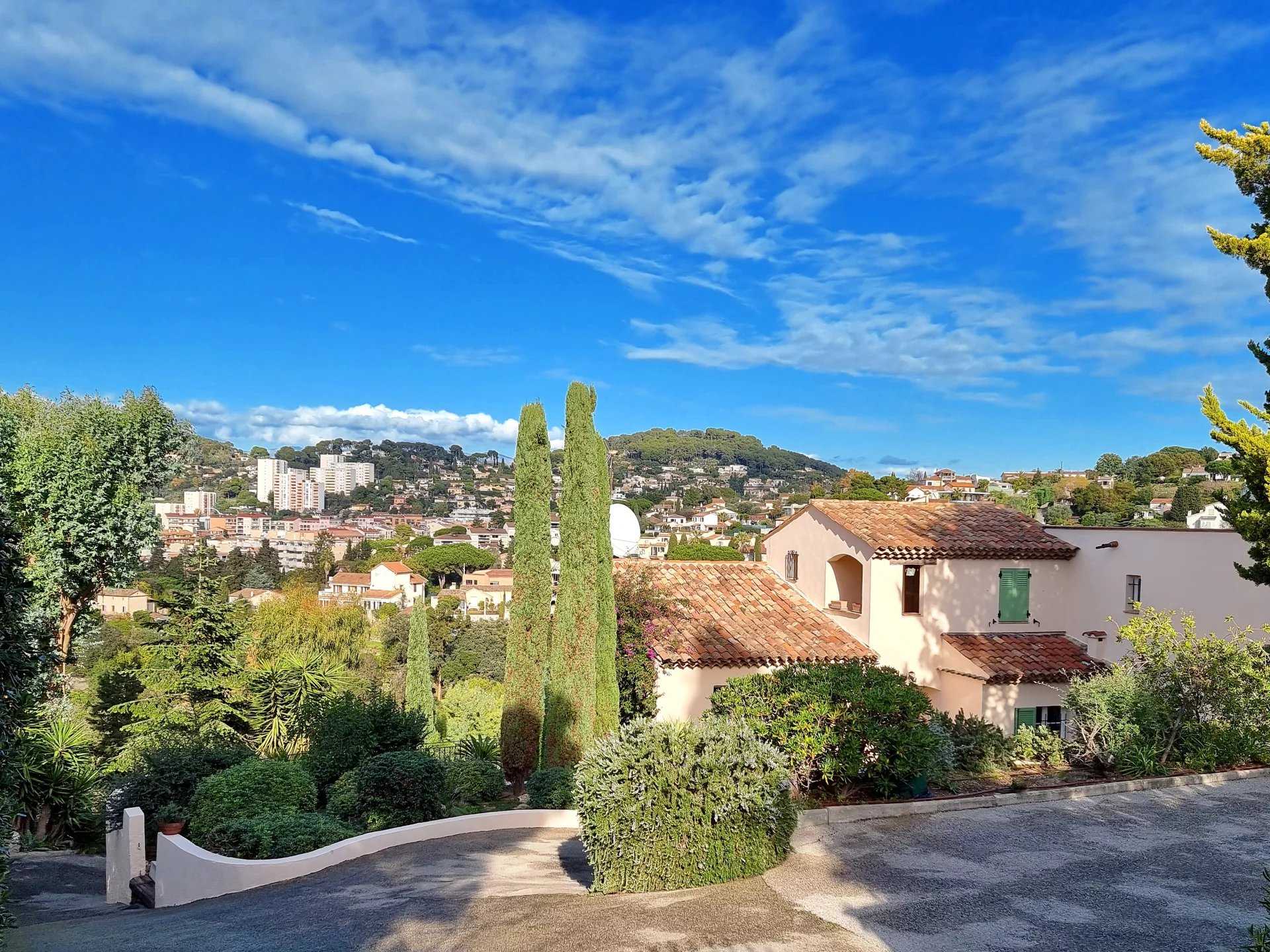 House in Vallauris, Provence-Alpes-Cote d'Azur 11865865