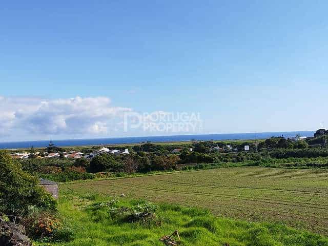 Tanah dalam Ponta Delgada, Azores 11866458