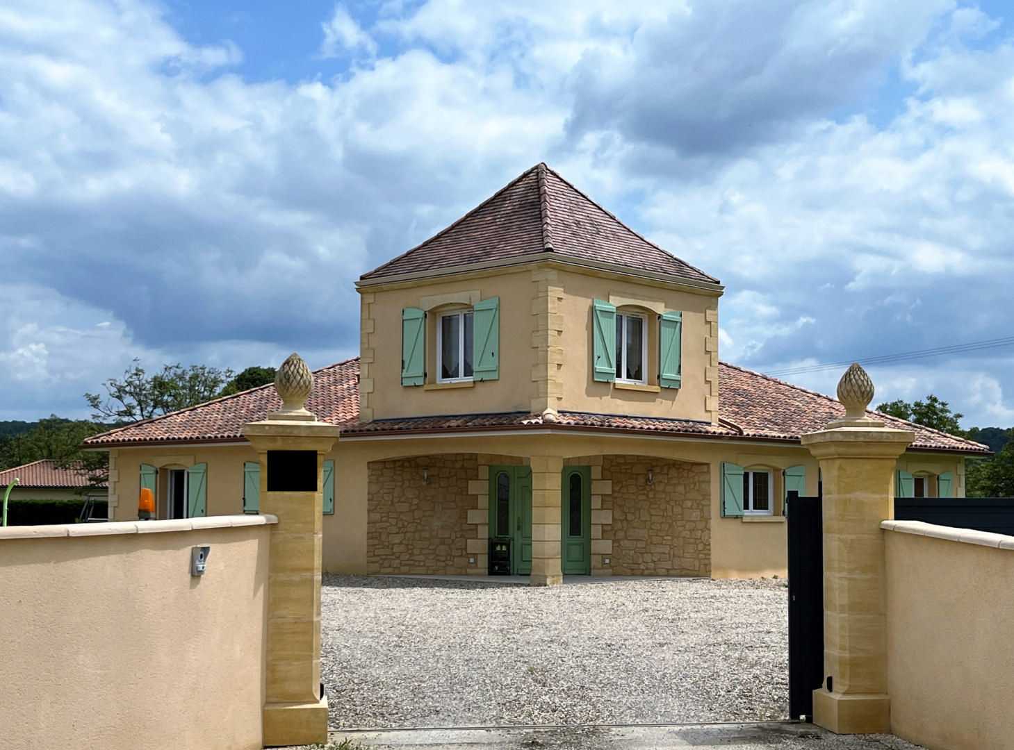 House in Aubas, Nouvelle-Aquitaine 11866814