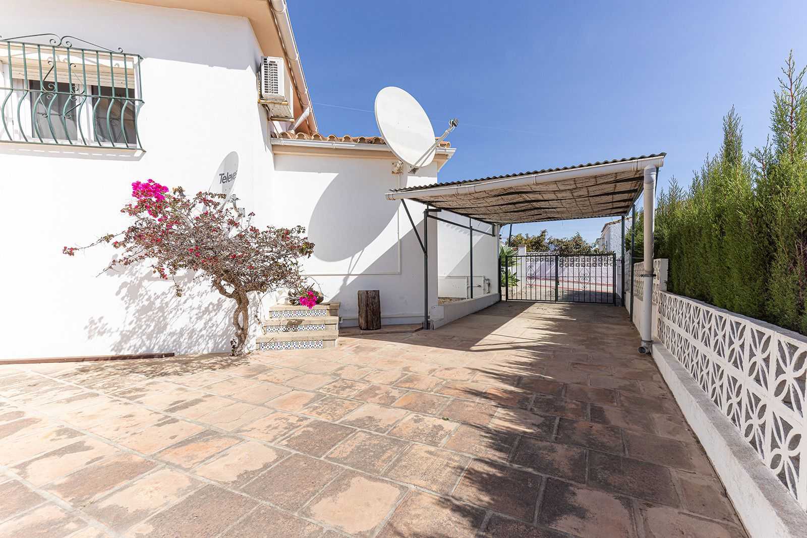 House in Manilva, Andalusia 11867000