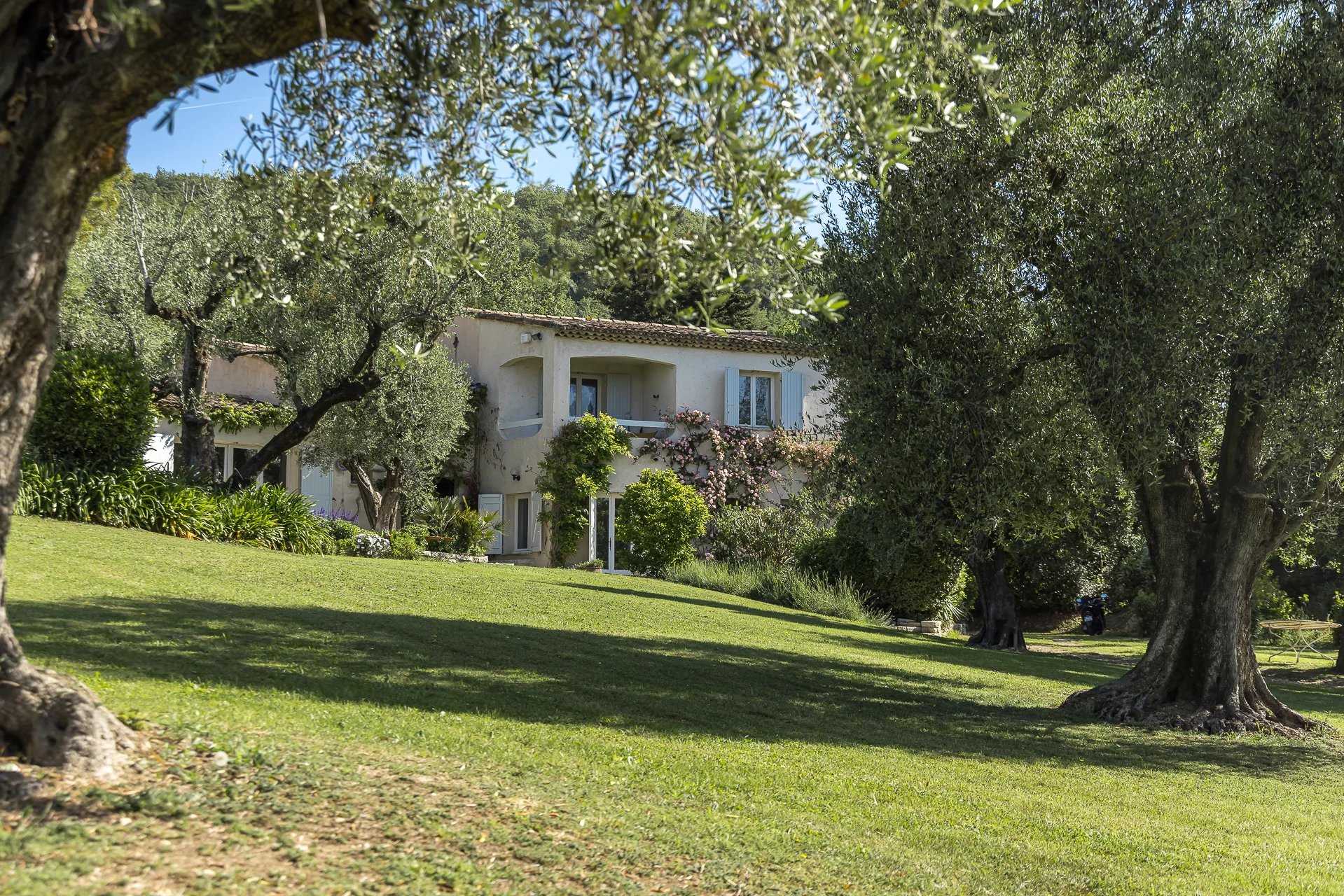 Casa nel Tourrettes-sur-Loup, Provenza-Alpi-Costa Azzurra 11867136