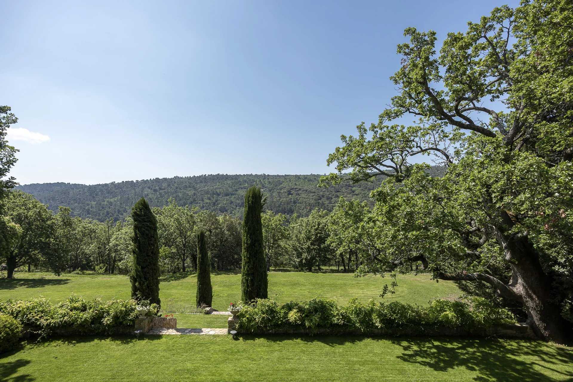 Talo sisään Proomu, Provence-Alpes-Cote d'Azur 11867156