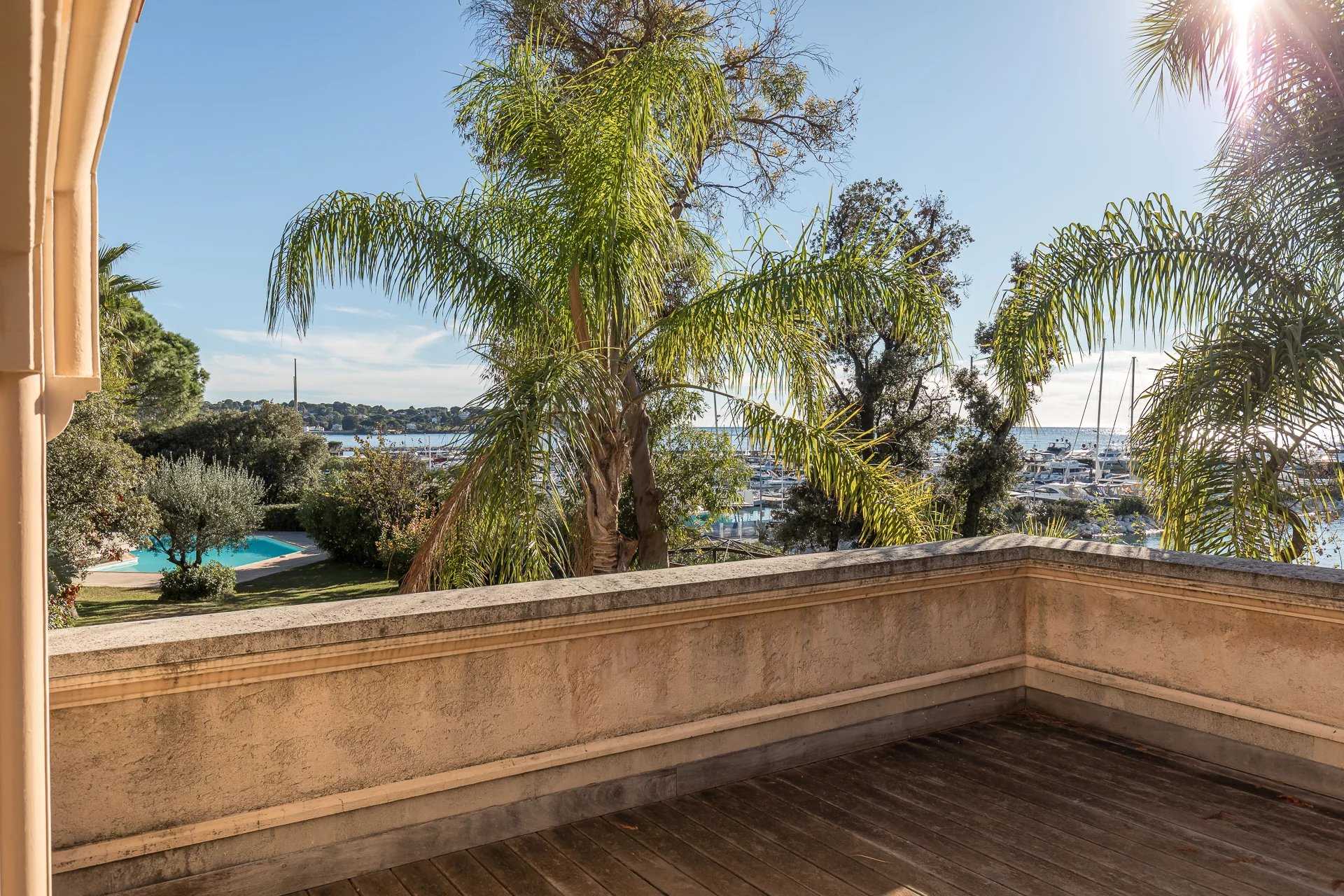 Huis in Antibes, Provence-Alpes-Côte d'Azur 11867198