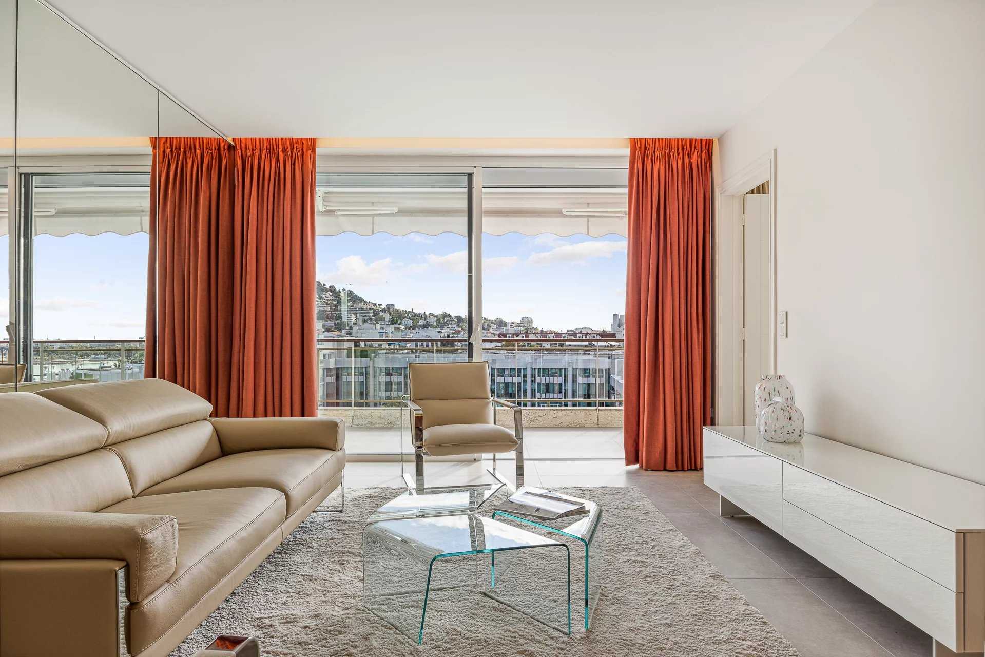 Condominium in Cannes, Provence-Alpes-Côte d'Azur 11867250
