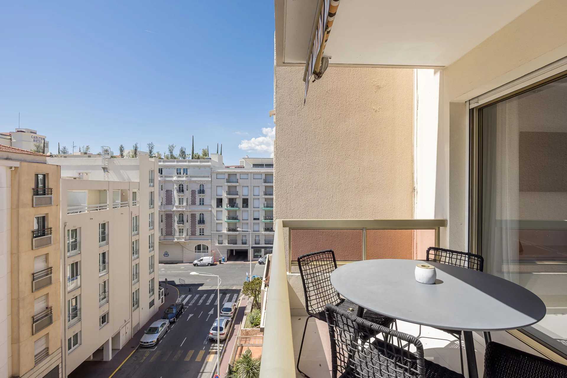 Condominium in Cannes, Provence-Alpes-Côte d'Azur 11867258