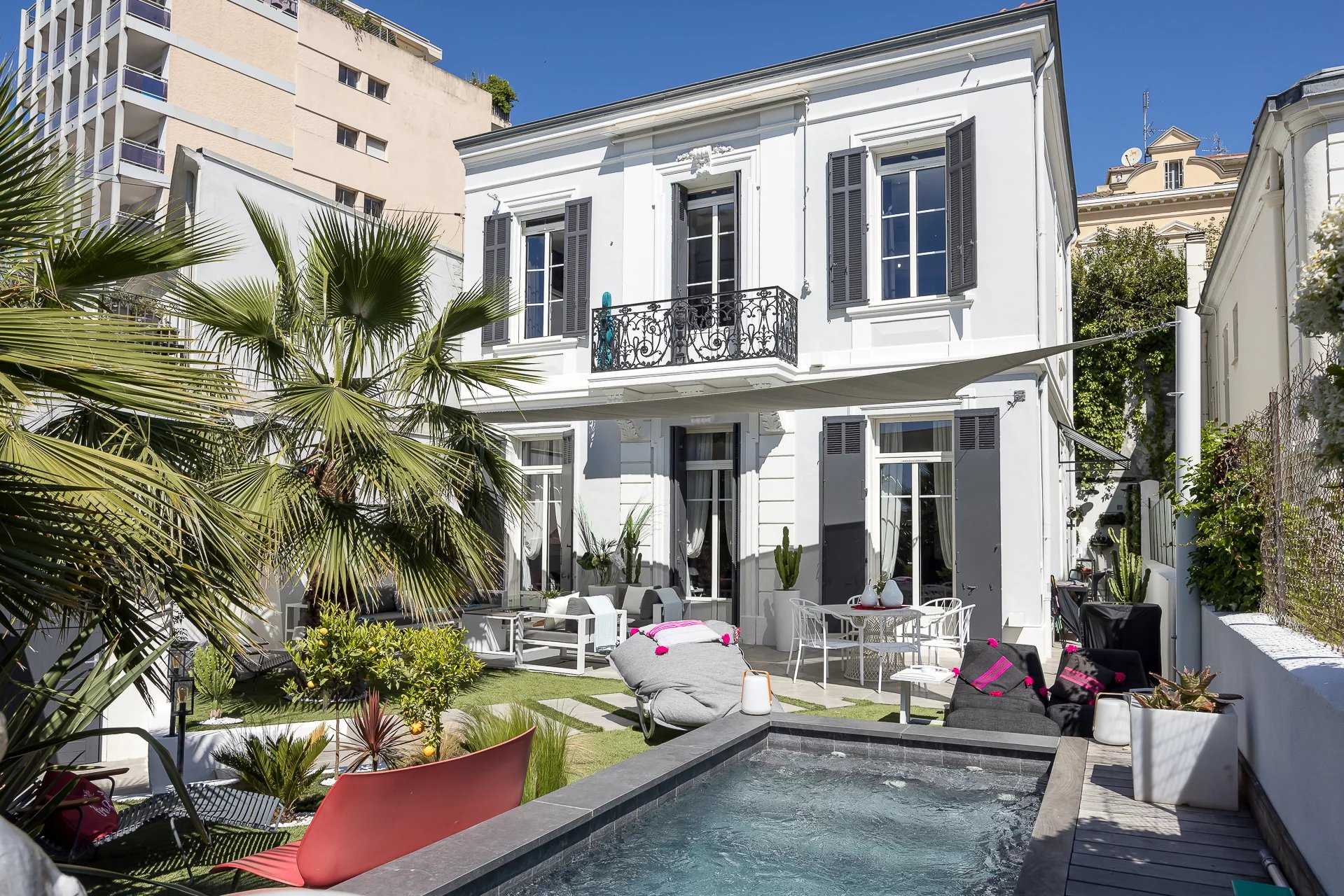 House in Cannes, Provence-Alpes-Cote d'Azur 11867268