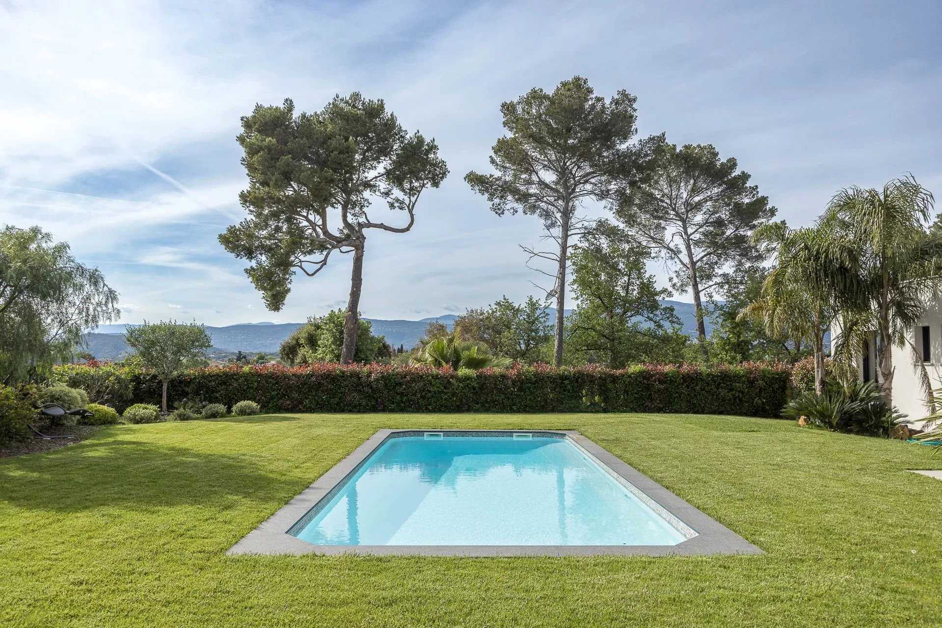 House in Mouans-Sartoux, Provence-Alpes-Cote d'Azur 11867339