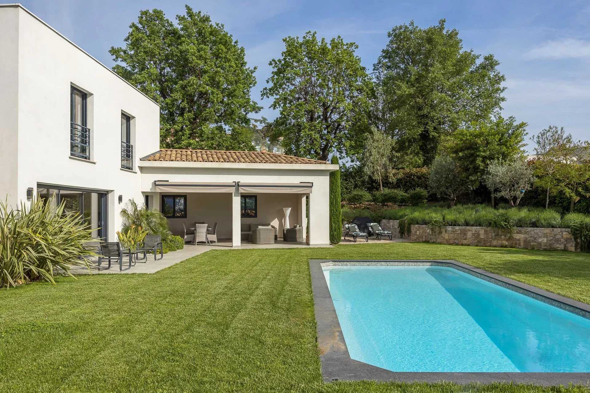 Talo sisään Mouans-Sartoux, Provence-Alpes-Cote d'Azur 11867339